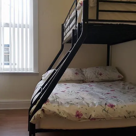 Blackpoolholidaylets Charles Street-3